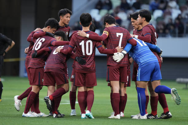 随着国际足 随着国际足