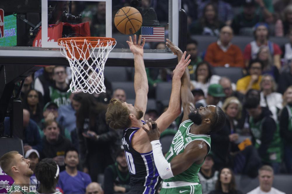 起了全球媒 起了全球媒